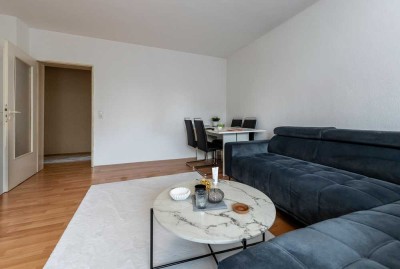 Schuch Immobilien - Großzügige 4-Zimmer-Wohnung mit Loggia und Garage