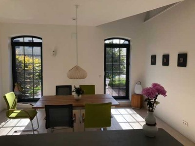 *exklusives Wohnen im Grünen * 4-Zimmer auf 2 Etagen * Haus im Haus * Grünau*