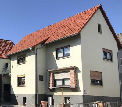 3,5-Zimmer-Wohnung bzw. Haus mit Balkon und Einbauküche in Neu-Anspach
