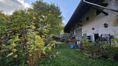 Stillgelegte Hofstelle - mit Wohnhaus, Stadl, Scheune und Garagen  *zum Renovieren oder Neubebauung*