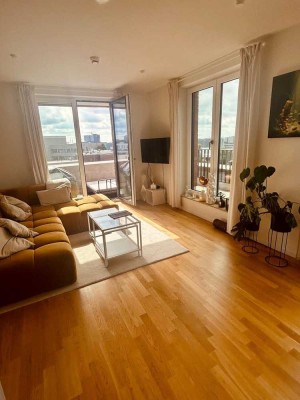 Exklusive und zentrale 3-Zimmer-Penthouse-Wohnung mit Rundumblick – Frei ab 1. September 2025