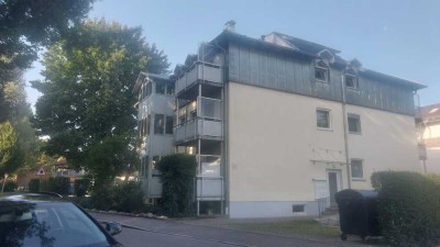 Stilvolle, gepflegte 3-Zimmer-Wohnung mit geh. Innenausstattung mit Balkon und EBK in Kolbermoor