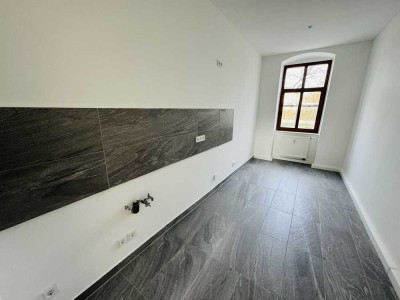 2 MONATE KALTMIETFREI! Neu sanierte 3 Zimmer Wohnung in zentraler Lage