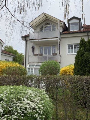 Schön renovierte 2-Zimmer-Dachgeschosswohnung mit Balkon und EBK in Rosenheim - Happing