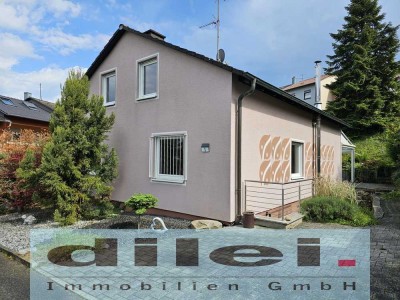 **Königsbach-Stein, Charmantes freistehendes EFH mit viel Raum, überdachter Terrasse und Garage**