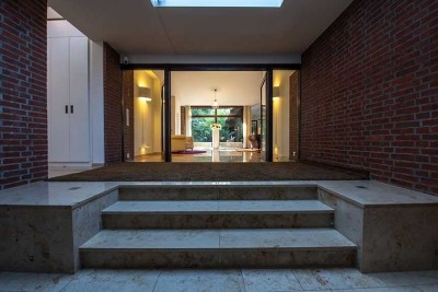 SHK Premium !!  "Freistehende Villa mit Garten" Bonn Toplage  Sofort frei !!!