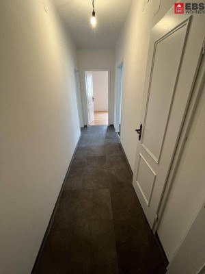 Frisch sanierte 2-Zimmerwohnung in ruhiger Siedlungslage von Sankt Valentin - ab sofort beziehbar! Ideale Raumaufteilung!