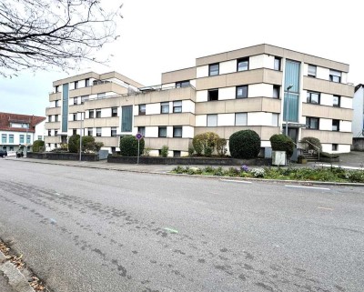 Schöne 3,5-Zimmer-Wohnung mit Balkon, Terrassennutzung und TG-Stellplatz - Provis