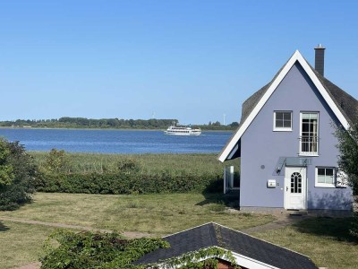 Bodenblick,Sauna,Kamin,Reetdach,Hafen,gute Fewo Vermietung möglich u Eigennutzung möglich.