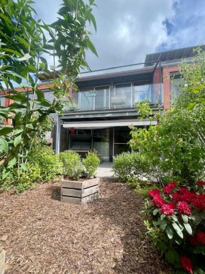 Exklusives Energieeffizienzhaus mit Seeblick im beliebten Holzhof im Herzen Schwerins inkl. Garte...