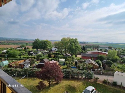 Super Aussicht nach Süd-Westen, 3 Zimmer Wohnung in Crimmitschau mit Aufzug und Stellplatz