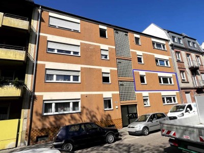 Attraktive, familiengerechte 3-Zimmer Wohnung mit Balkon und TG-Stellplatz in ruhiger Seitenstraße