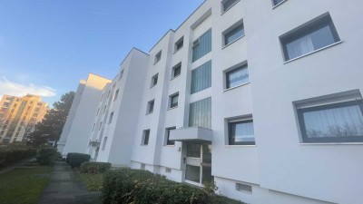 Attraktive, renovierte 3-Zimmer-Wohnung mit Balkon in Wiesbaden