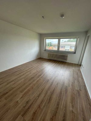 Helle 3-Zimmerwohnung mit Balkon ab dem 01.10.2025 verfügbar
