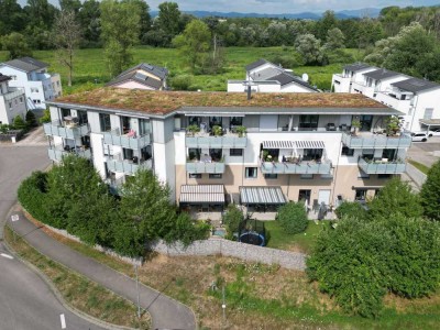 Ihre Chance in Hugstetten – lichtdurchflutete Wohnung mit Balkon, Parkett & exklusiver Ausstattung