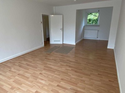 ~Gemütliche 3-Zimmer **Großes Wohnzimmer**Balkon*ruhige Wohngegend*~