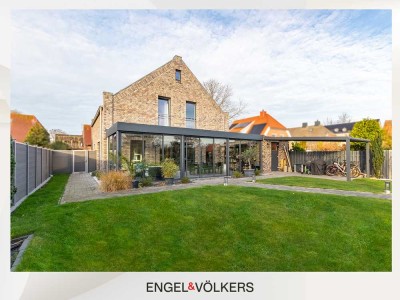 Familientraum mit Weitblick: Modernes Haus mit großem Garten