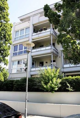 Exklusive, gepflegte 3-Raum-Wohnung mit gehobener Ausstattung mit EBK in Braunschweig
