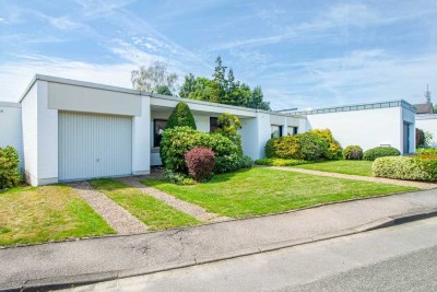 Ebenerdiges Wohnen mit viel Potenzial und wunderschönem Südgarten