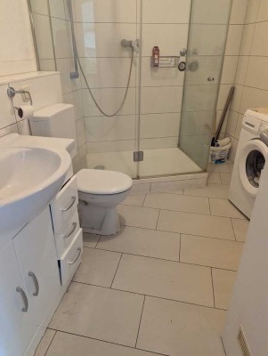 Stilvolle 2,5-Zimmer-Wohnung mit Balkon und Einbauküche in Frechen
