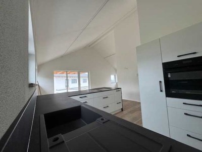Lichtdurchflutet & charmant: 3-Zimmer-Wohnung mit Balkon und Gartenanteil
