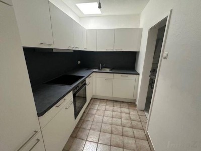 Lend nähe AVL, 3 Zimmerwohnung mit neuer separater Küche, auch für 2 er WG geeignet