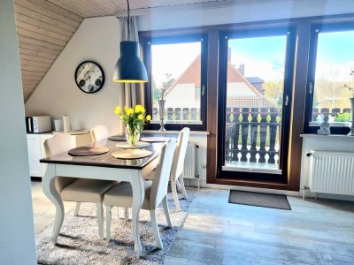 Lichtdurchflutete und geräumige 2-Zi. Wohnung mit Balkon und Stellplatz