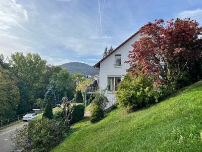 Ansprechende und gepflegte 4-Zimmer-Wohnung mit Balkon in Horben