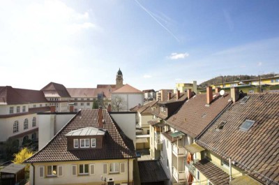 Schöne & helle 2,5-Zimmer-Maisonette-Wohnung + Einbauküche