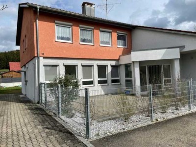 *** Moderne 3-Zimmer-Wohnung mit Terrasse zu vermieten ***