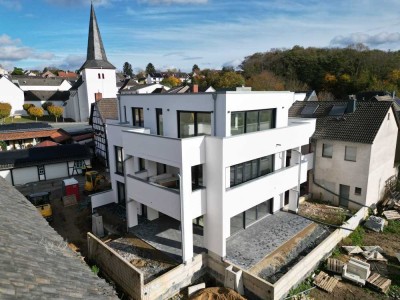 Licht, Raum und Klarheit – Großzügige Etagenwohnung mit zwei Terrassen & Aufzugsdirektzugang