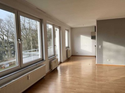 3-Zimmer-Wohnung mit Balkon und TG-Stellplatz in Frankenforst