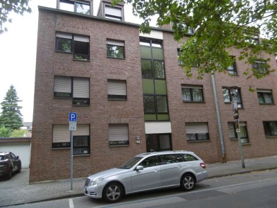 Gemütliche, geschmackvoll renovierte 2-Zimmer Wohnung in MG, Richard-Wagner-Straße