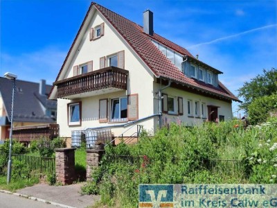 Wohnen im Grünen mit viel Platz und Freiheit! Charmantes Ein- oder Zweifamilienhaus in Calw-Altburg.