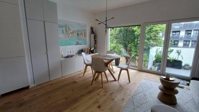 Schöne und ruhige Luxus-Stadtoase in guter Lage (Kurzzeit- oder Langzeitmiete, All-Inclusive 1200 EUR) / Beautiful and quiet luxury urban oasis in a good location (short-term or long-term rental, all-inclusive 1200 EUR)
