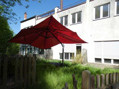 Ansprechende 4-Raum-Maisonette-Wohnung mit Garten und Dachterrasse