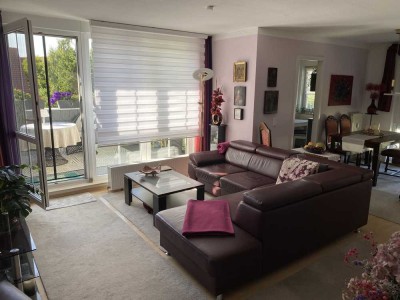Geschmackvolle, renovierte 3-Zimmer-Dachgeschosswohnung mit geh. Innenausstattung