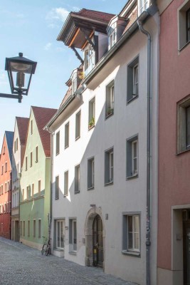 Über den Dächern: 2-Zimmer Wohnung Nähe Donau und Altstadt