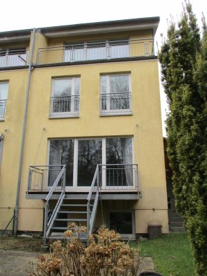 RESERVIERT Großes gepflegtes Endreihenhaus am Stadtpark mit schönem angelegten Garten