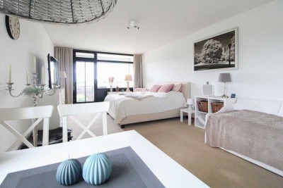 Ostseeperle: Charmantes Appartement mit tollem Meerblick, schönem Balkon und Stellplatz