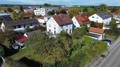 Ulm-Jungingen: Modernisiertes Einfamilienhaus mit Einliegerwohnung und großzügigem Gartenparadies!