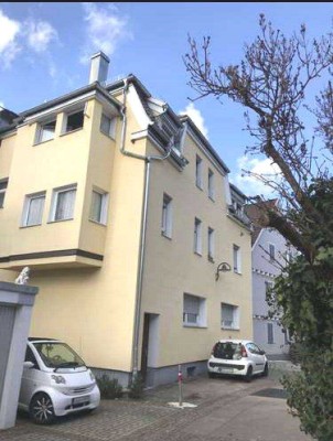 DACHTERRASSE - AUSBLICK - Große 3 Zi-Wohnung - In zentraler, ruhiger Lage von Untertürkheim