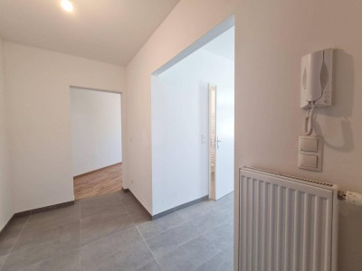 ERSTBEZUG DACHGESCHOSSWOHNUNG in gepflegten Jugendstilhaus bei U4 Station Unter St Veit