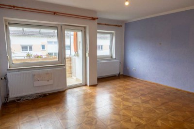 Attraktive 3-Zimmer-Wohnung mit Balkon, Einbauküche, Keller und Stellplatz