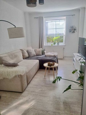 Top renovierte 2 Zi Erdgeschoss Whg. mit Luxusbad, Terrasse und Garten in saniertem Resthof