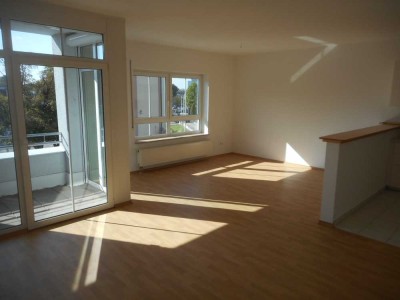 Betreutes -Wohnen     Helle 3-Zimmer-Wohnung in Gersthofer Stadt- Residenz **zum Sofortbezug**