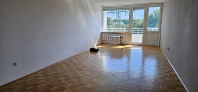 Stilvolle 3-Zimmer-Wohnung mit Balkon und EBK in Karlsfeld