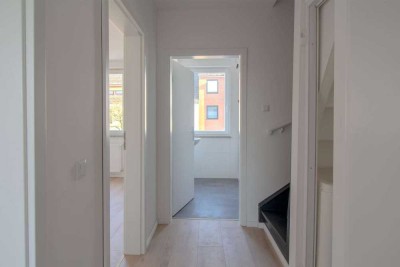 Erstbezug nach Sanierung – Helle Wohnung im Obergeschoss mit Terrasse