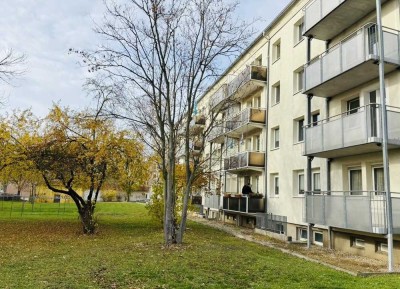 Viel Platz für die Familie! Geräumige 4-Zimmer-Wohnung mit EBK, Vollbad und Balkon