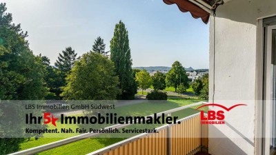 Gepflegte 4,5-Zimmer-Wohnung mit vielseitigen Nutzungsmöglichkeiten in Singen